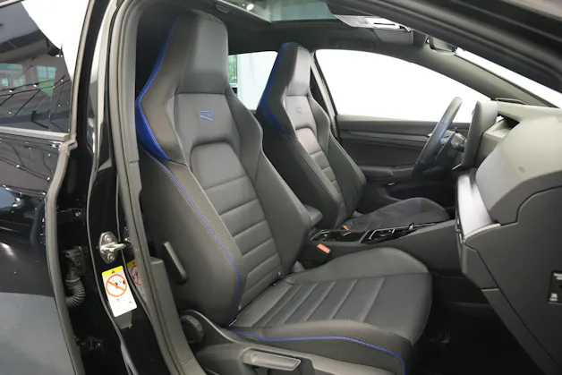 VW Golf 2.0 TSI R DSG 4 Motion *CH-Fahrzeug* *Werksgarantie* *Leder*