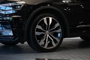 VW Tiguan 2.0TSI Highline R-Line 4Motion DSG *CH-Fahrzeug* *AHK*