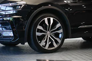 VW Tiguan 2.0TSI Highline R-Line 4Motion DSG *CH-Fahrzeug* *AHK*