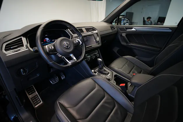 VW Tiguan 2.0TSI Highline R-Line 4Motion DSG *CH-Fahrzeug* *AHK*