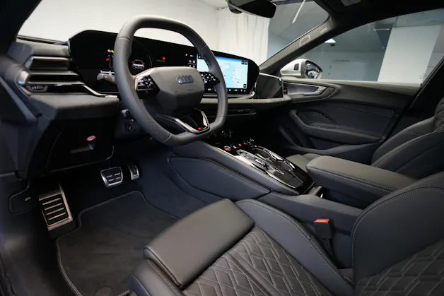 AUDI S5 Limousine TFSI quattro S tronic *Panorama* *Sportsitze* *OLED*