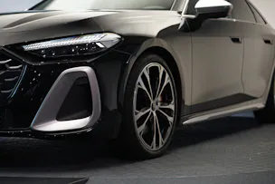 AUDI S5 Limousine TFSI quattro S tronic *Panorama* *Sportsitze* *OLED*