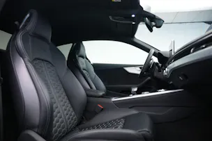 AUDI RS5 Coupé 2.9 TFSI quattro tiptronic *CH-Fahrzeug* *Head-Up* *Assistenzpaket*
