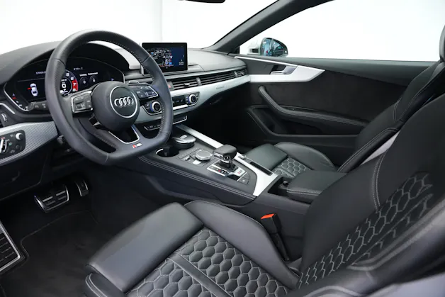 AUDI RS5 Coupé 2.9 TFSI quattro tiptronic *CH-Fahrzeug* *Head-Up* *Assistenzpaket*