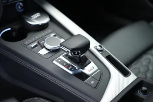AUDI RS5 Coupé 2.9 TFSI quattro tiptronic *CH-Fahrzeug* *Head-Up* *Assistenzpaket*
