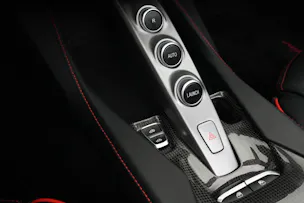 FERRARI Portofino 3.9 V8 T *Atelier* *Carbon* *Mattlackierung*