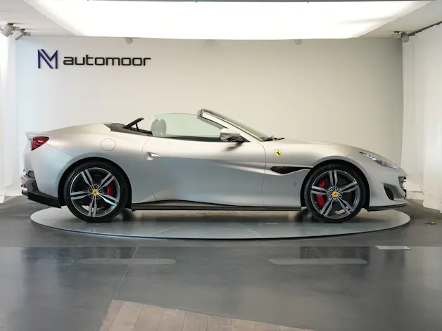 FERRARI Portofino 3.9 V8 T *Atelier* *Carbon* *Mattlackierung*
