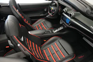 FERRARI Portofino 3.9 V8 T *Atelier* *Carbon* *Mattlackierung*