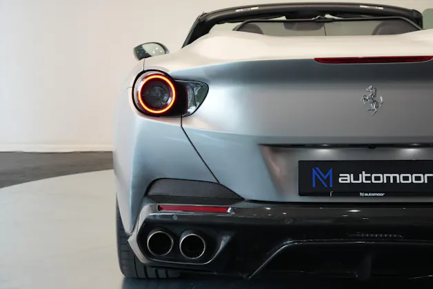 FERRARI Portofino 3.9 V8 T *Atelier* *Carbon* *Mattlackierung*