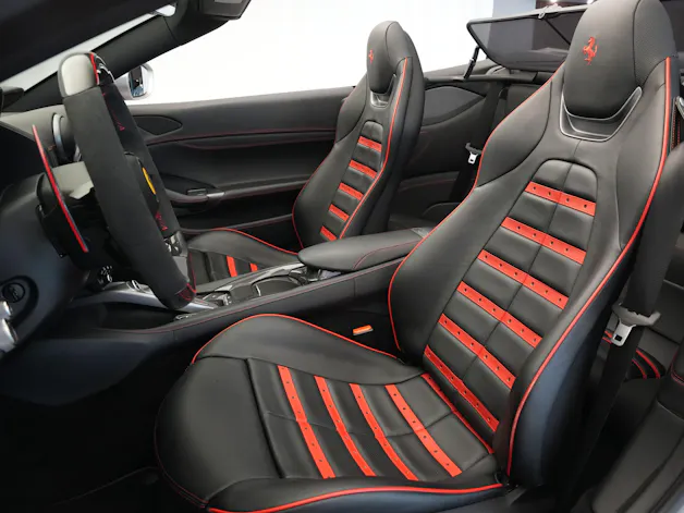 FERRARI Portofino 3.9 V8 T *Atelier* *Carbon* *Mattlackierung*