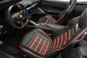 FERRARI Portofino 3.9 V8 T *Atelier* *Carbon* *Mattlackierung*