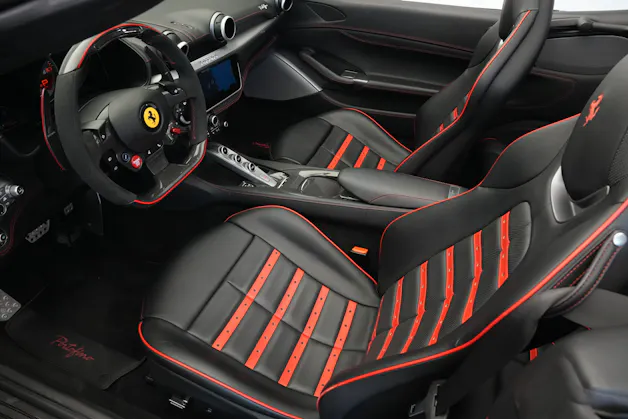 FERRARI Portofino 3.9 V8 T *Atelier* *Carbon* *Mattlackierung*