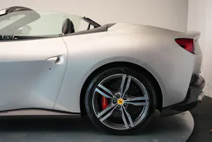 FERRARI Portofino 3.9 V8 T *Atelier* *Carbon* *Mattlackierung*