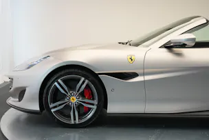 FERRARI Portofino 3.9 V8 T *Atelier* *Carbon* *Mattlackierung*
