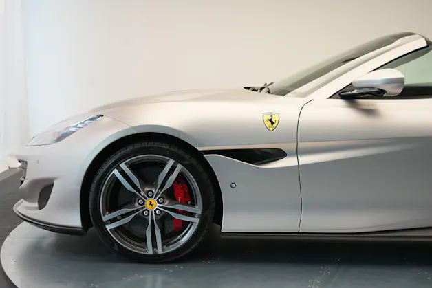 FERRARI Portofino 3.9 V8 T *Atelier* *Carbon* *Mattlackierung*