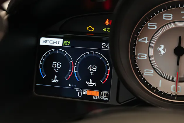 FERRARI Portofino 3.9 V8 T *Atelier* *Carbon* *Mattlackierung*