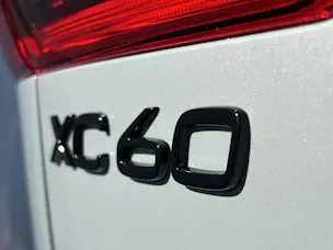 VOLVO XC60 2.0 B5 MH Black Edition AWD