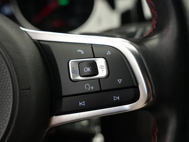 VW Golf 2.0 TSI GTI DSG *CH-Fahrzeug*