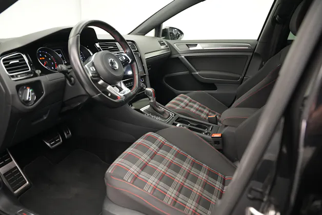 VW Golf 2.0 TSI GTI DSG *CH-Fahrzeug*