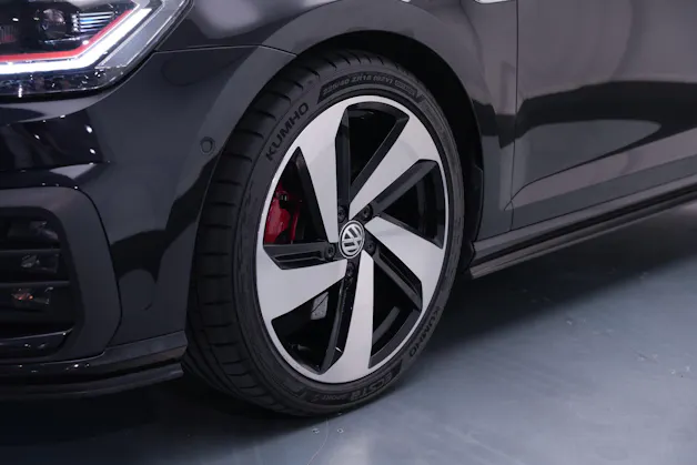 VW Golf 2.0 TSI GTI DSG *CH-Fahrzeug*