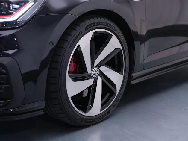 VW Golf 2.0 TSI GTI DSG *CH-Fahrzeug*