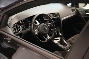 VW Golf 2.0 TSI GTI DSG *CH-Fahrzeug*