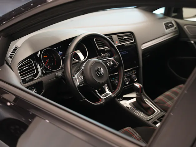VW Golf 2.0 TSI GTI DSG *CH-Fahrzeug*