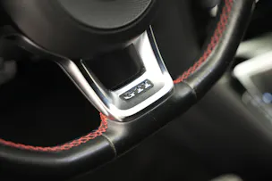 VW Golf 2.0 TSI GTI DSG *CH-Fahrzeug*