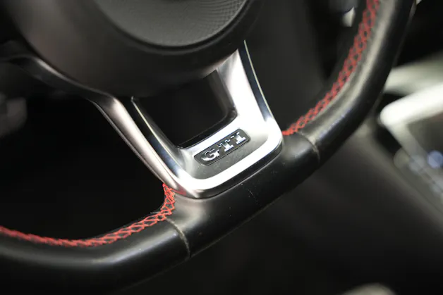 VW Golf 2.0 TSI GTI DSG *CH-Fahrzeug*