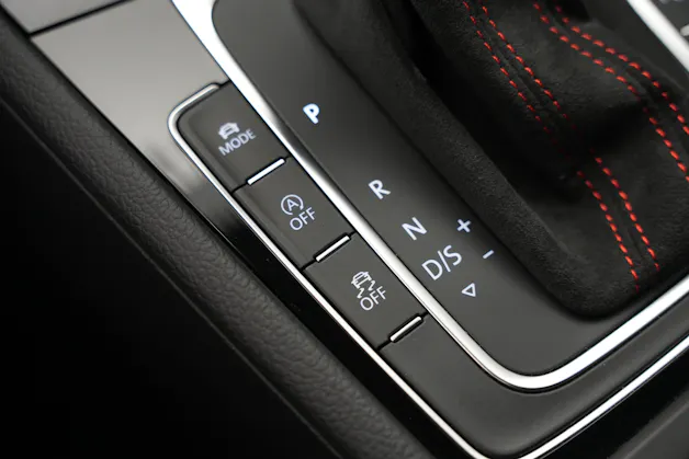 VW Golf 2.0 TSI GTI DSG *CH-Fahrzeug*