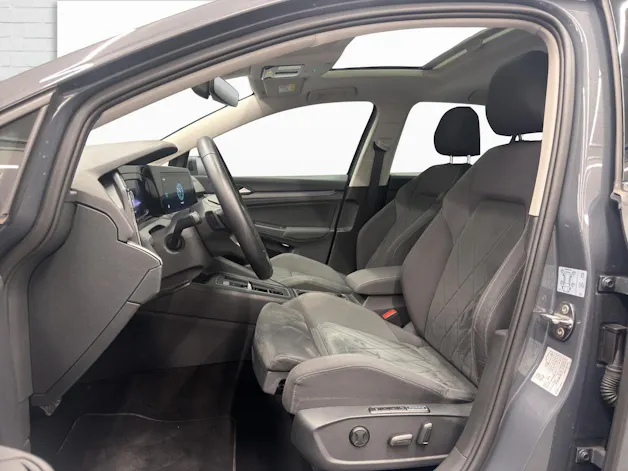 VW Golf VIII 2.0 TSI Style DSG