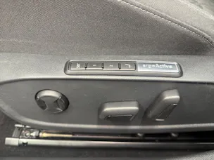 VW Golf VIII 2.0 TSI Style DSG