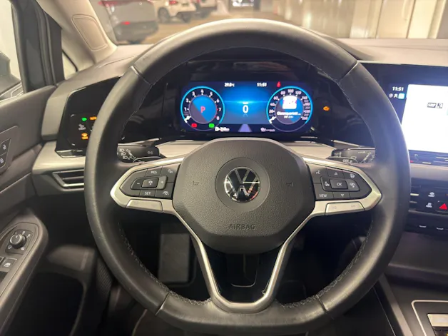 VW Golf VIII 2.0 TSI Style DSG