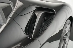 FERRARI SF90 Spider *CH-Fahrzeug* *Nero Daytona* *Carbon*