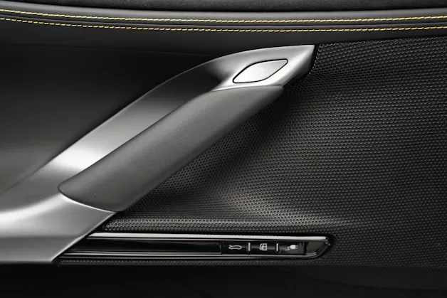 FERRARI SF90 Spider *CH-Fahrzeug* *Nero Daytona* *Carbon*