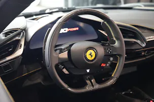 FERRARI SF90 Spider *CH-Fahrzeug* *Nero Daytona* *Carbon*