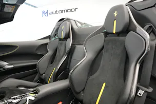 FERRARI SF90 Spider *CH-Fahrzeug* *Nero Daytona* *Carbon*
