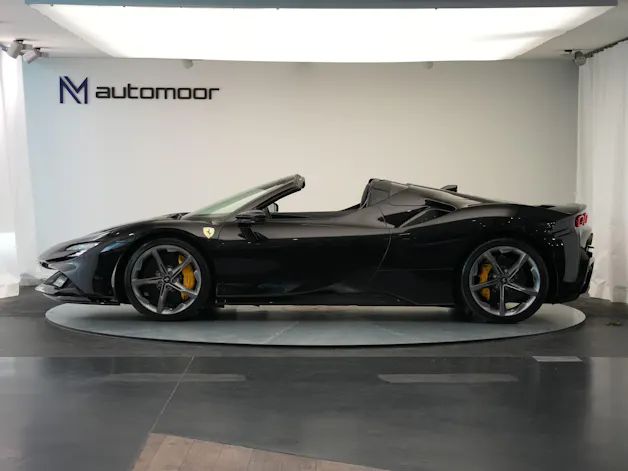 FERRARI SF90 Spider *CH-Fahrzeug* *Nero Daytona* *Carbon*