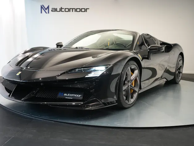 FERRARI SF90 Spider *CH-Fahrzeug* *Nero Daytona* *Carbon*