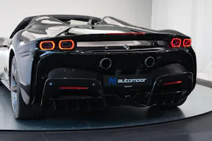 FERRARI SF90 Spider *CH-Fahrzeug* *Nero Daytona* *Carbon*