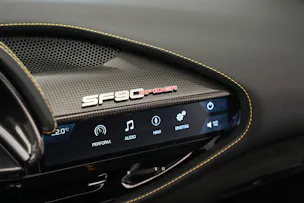 FERRARI SF90 Spider *CH-Fahrzeug* *Nero Daytona* *Carbon*
