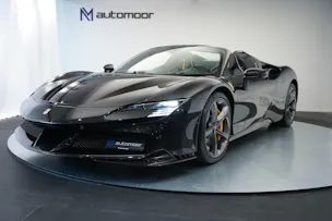 FERRARI SF90 Spider *CH-Fahrzeug* *Nero Daytona* *Carbon*