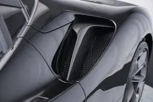 FERRARI SF90 Spider *CH-Fahrzeug* *Nero Daytona* *Carbon*