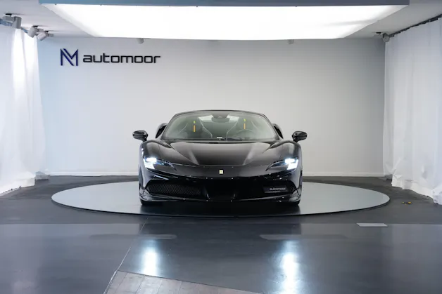 FERRARI SF90 Spider *CH-Fahrzeug* *Nero Daytona* *Carbon*