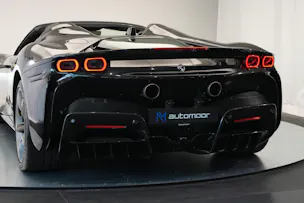 FERRARI SF90 Spider *CH-Fahrzeug* *Nero Daytona* *Carbon*