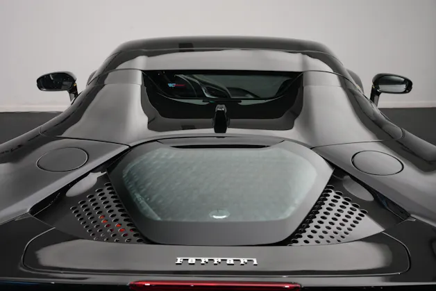 FERRARI SF90 Spider *CH-Fahrzeug* *Nero Daytona* *Carbon*