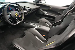 FERRARI SF90 Spider *CH-Fahrzeug* *Nero Daytona* *Carbon*