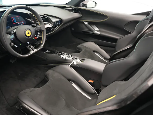 FERRARI SF90 Spider *CH-Fahrzeug* *Nero Daytona* *Carbon*