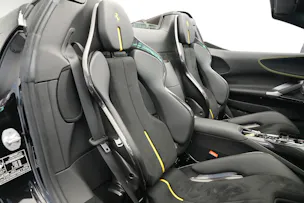FERRARI SF90 Spider *CH-Fahrzeug* *Nero Daytona* *Carbon*