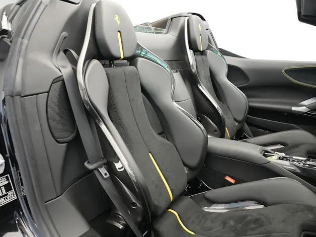 FERRARI SF90 Spider *CH-Fahrzeug* *Nero Daytona* *Carbon*